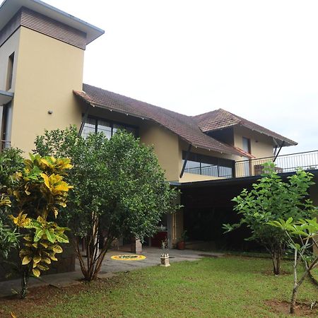 Homestay Namaha Meppādi Esterno foto