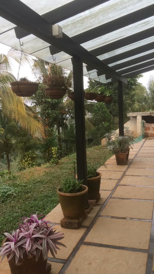 Homestay Namaha Meppādi Esterno foto